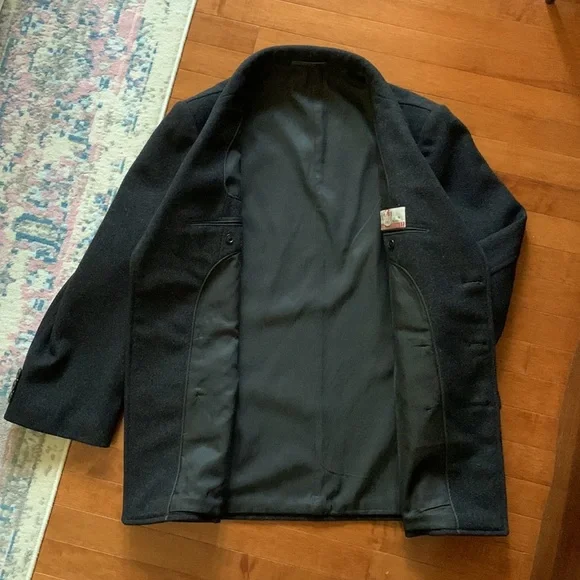 Guang Hui wool man peacoat in black. - Picture 9 of 11